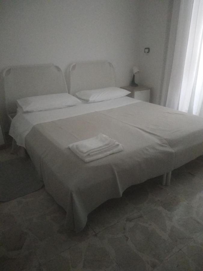 נאפולי Home Di F מראה חיצוני תמונה